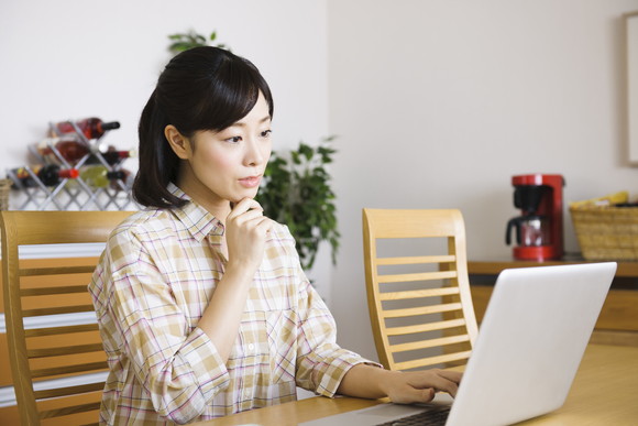 Q:派遣会社に「登録会にはご主人の源泉徴収票を持ってきてください」と言われました。 イメージ1