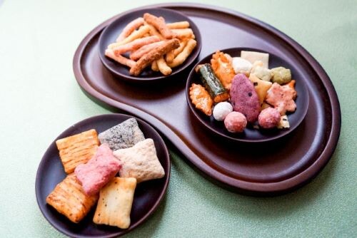 【週3～4日勤務×時給1750円】カラフルで可愛いかりんとう＆お煎餅の販売❁ イメージ1