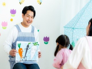 【保育士×時給1600円】遊びの見守りと手伝い＊担任なしで負担少なめ イメージ1