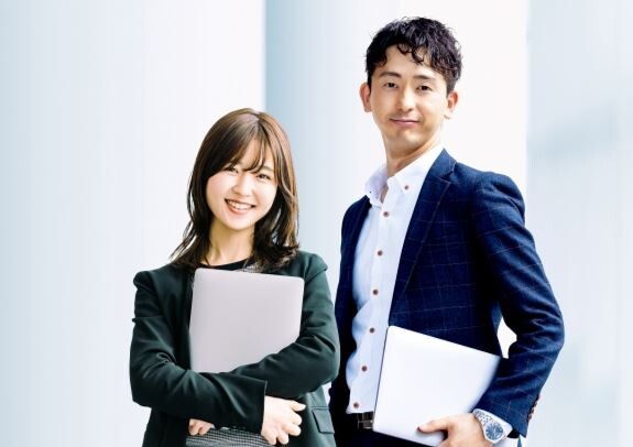 ＼高時給1800円＆残業ほぼ無し／グローバルな会計事務所で総務事務＠赤坂見附 イメージ1