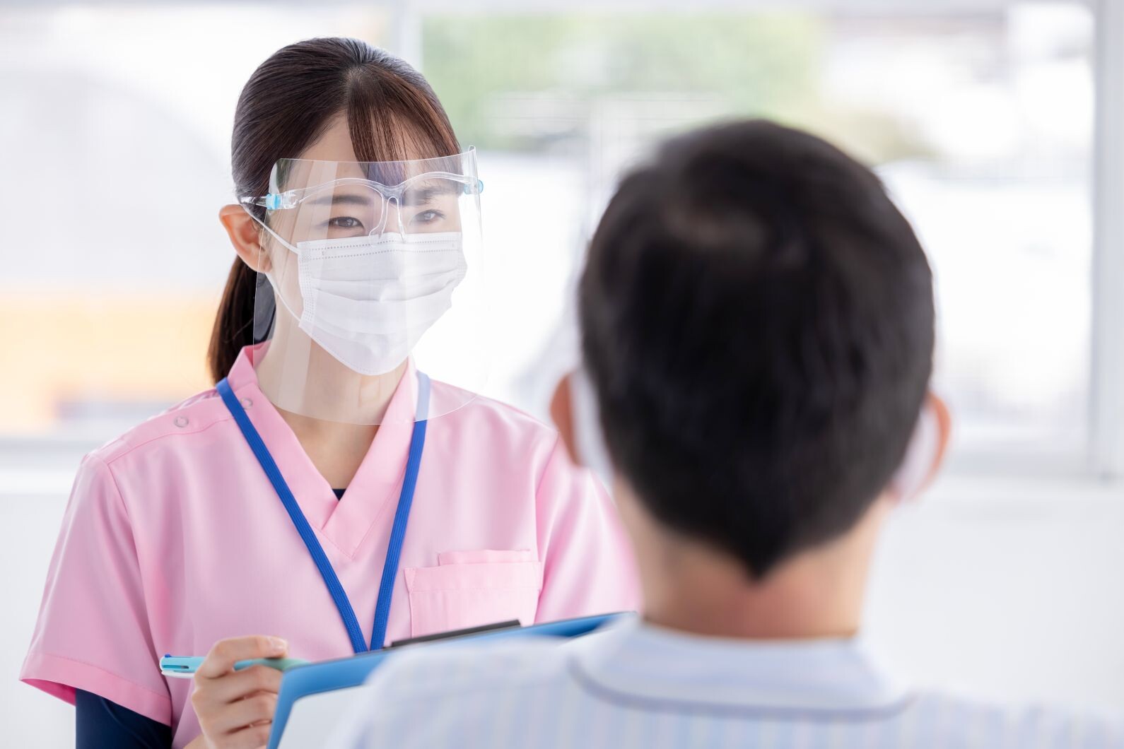 ＼人気の健康診断の受付スタッフ／未経験＆無資格OKです！ イメージ1