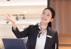 【長期】週2～3勤務＊インフォメーションスタッフ@神戸阪急 イメージ1