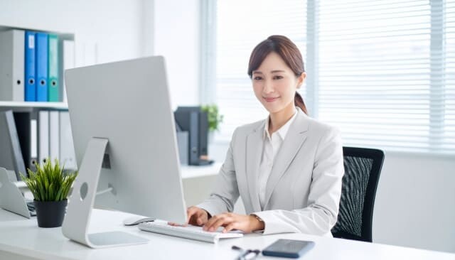 【直接雇用前提】社労士事務所での事務＊最大時給1,400円！薬院駅からスグ！ イメージ1