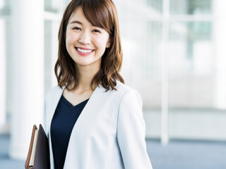 【紹介予定派遣】小売業界の発展を支える団体の政策部門STAFF＠虎ノ門 イメージ1