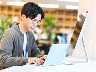 高時給！韓国大手企業の日本法人＊私服OK／動画編集＋Webデザイン イメージ1