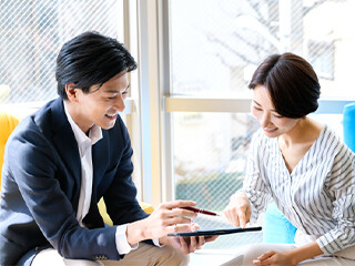 来年1月～≪在宅有≫週4時短OK！トレカ販売サイト運営＊／経理アシスタント イメージ1