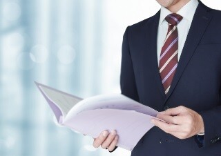 ＜未経験OK＞50～60代男性活躍！銀行支店の守衛業務@堺駅 イメージ1