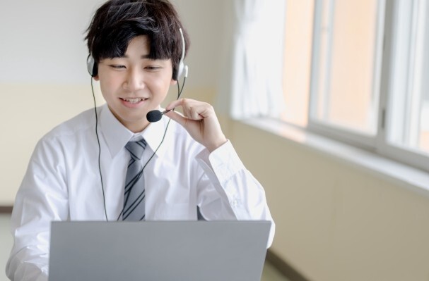 ＼1日6時間×13:30まで／未経験OK！残業なし＊土日祝休み＊サポートデスク イメージ1