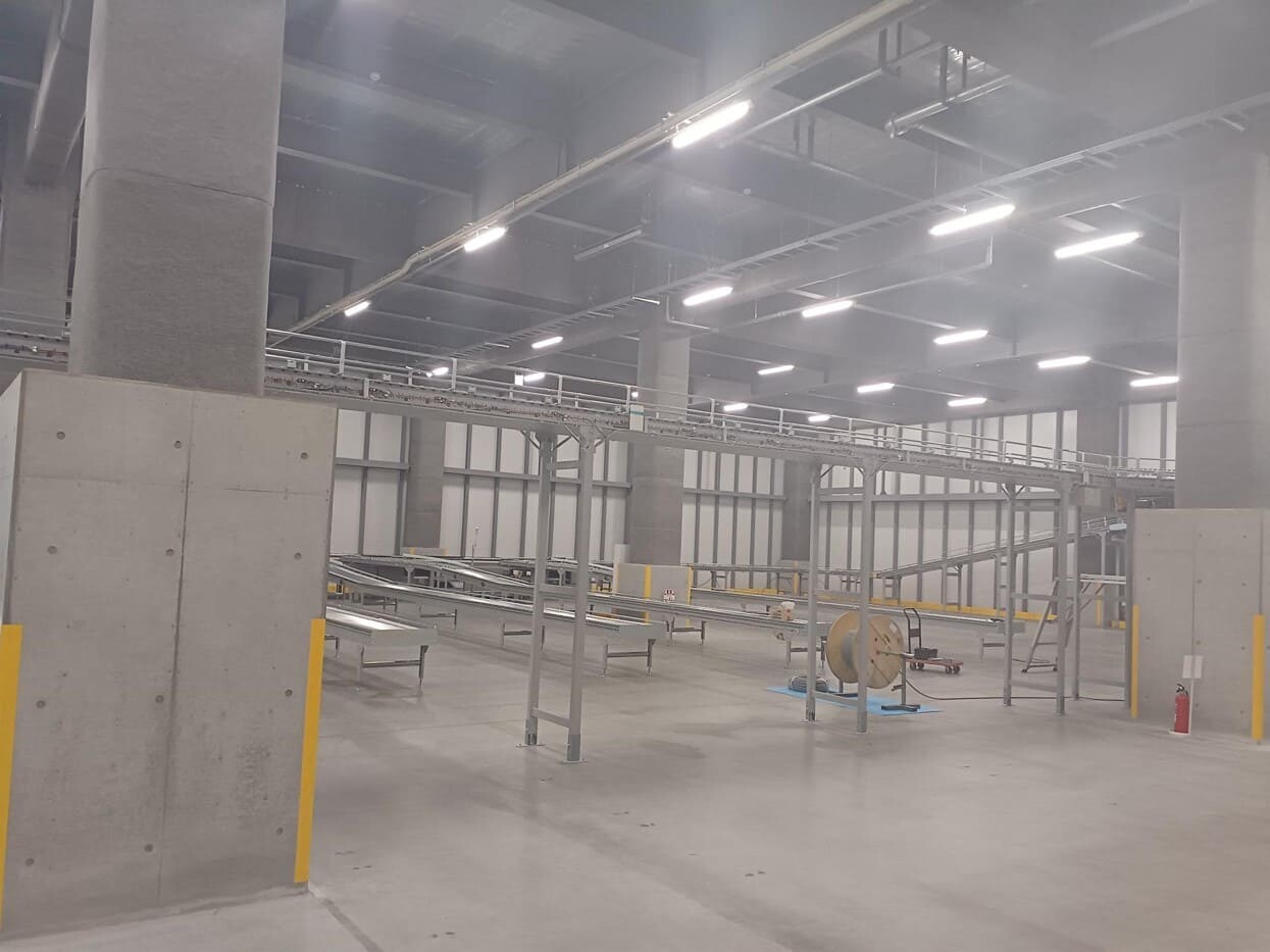 ＼週2～OK！／20名募集！新物流センターでモクモク仕分け！日払い可✨ イメージ2