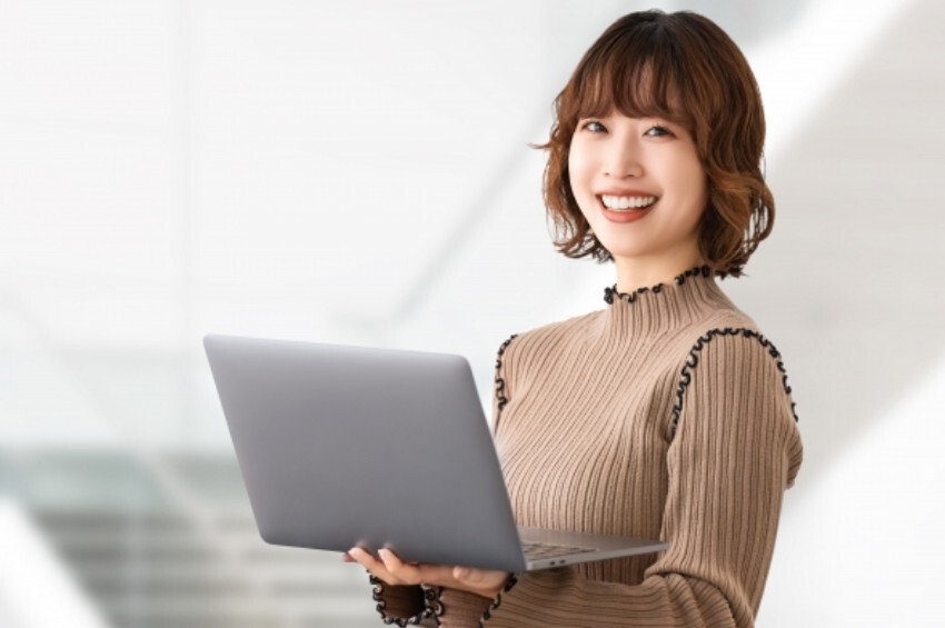 ＼高時給1900円～！／経験相談OK＊プロモ部での企画サポート事務＊残業ナシ イメージ2