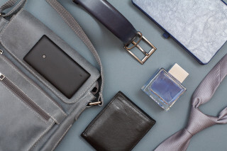 〈扶養内OK〉月10日　紳士革小物雑貨の販売＼ミドルシニアの方も多数活躍中／ イメージ1