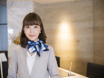 ＼高時給1500円！／大手メーカーでの本社受付事務@伊丹 イメージ1