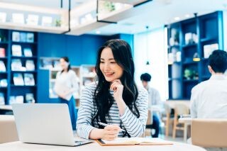 オフィスワークデビュー✨心斎橋のオシャレビル⭐電話受付で高時給1650円 イメージ1