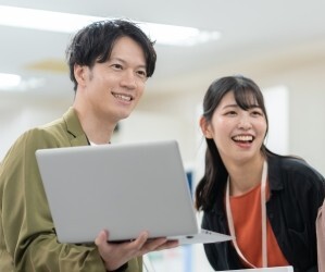 南鹿児島駅チカ＼東芝グループで営業事務のオシゴト／週休2日＋車通勤OK！ イメージ1