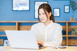 ＼週3～OK／1日4時間～×残業なし！店舗向けご案内コール イメージ1