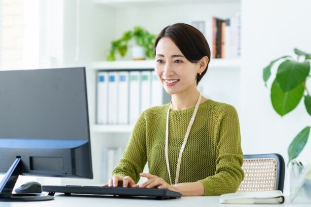審査事務＊本人確認書類のチェック業務！電話対応ナシでモクモク作業 イメージ1