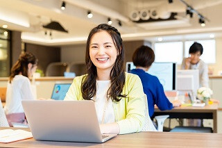 【事務】高島屋グループ企業だから安心の環境＊販売から転職歓迎！未経験OK！ イメージ1