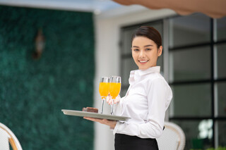 時短OK！時給1750円＊高級レジデンス内レストランスタッフ イメージ1