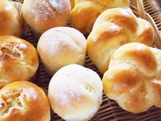 【有名ベーカリーの本店】未経験OK！週3～電話なし＊パン販売 イメージ1
