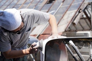 60代活躍中＊経験活かせる＊週払い可＊土日祝休み＊自動車の板金塗装スタッフ イメージ1