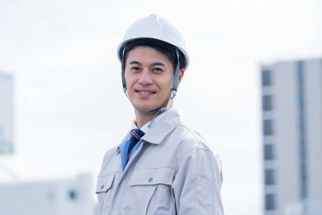 5月~高時給1780円✨＼日勤＆平日＊ゴミ処理施設の分別業務＠乙訓／車通勤OK イメージ1