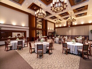 ＼扶養内OK／分譲マンション内レストランでの配膳スタッフ！ イメージ1