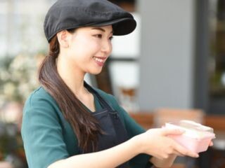 ＼週3OK＊／未経験歓迎！和惣菜販売スタッフ＠東銀座駅チカ！ イメージ1