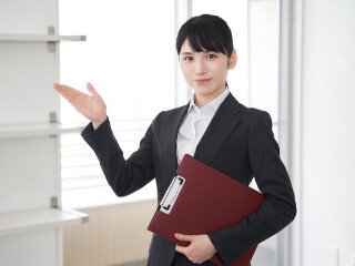 インテリアショールーム／ご案内スタッフ＊未経験ＯＫ【時給1700円】 イメージ1