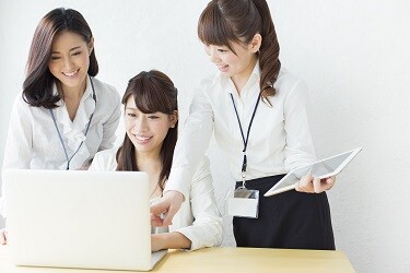 7月スタート【横浜】未経験OK！英語に自信のない方も歓迎✨輸入事務 イメージ1