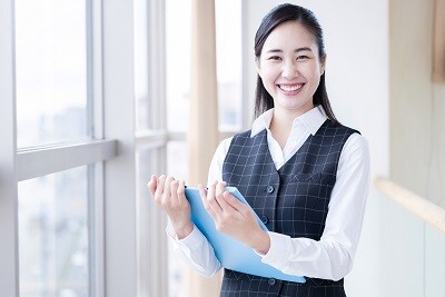 【未経験OK】残業ほぼなし♬朝ゆっくり9:30～スタート！一般事務！ イメージ1