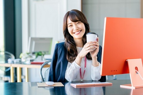 ＜未経験OK！＞輸出入に関わるサポート業務✨中野駅3分 イメージ1