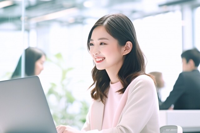 【在宅アリ】未経験からスタート♬書類作成がメインの貿易のお仕事！月収30万円～✨ イメージ1