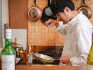【駅徒歩1分】料理好きさん必見！キッチン＠有名洋食レストラン イメージ1