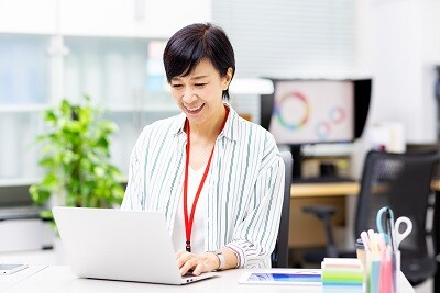 【10月～】シニアもOK♬物流企業での貿易事務✦週2回無料のランチ補助あり！ イメージ1