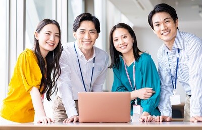 【シニアもOK】時給1900円～！食品の輸入にかかわる他法令業務 イメージ1