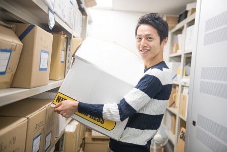オフィス内！1日からでもOKの運搬業務！平日だけ時給1400円/日収11200円 イメージ1