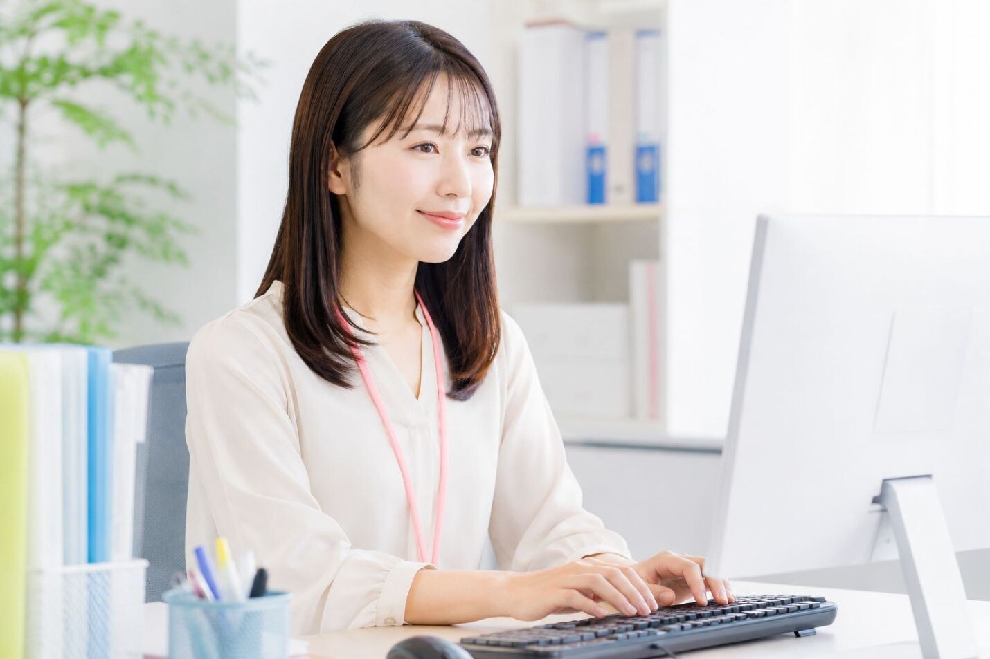 【短期＊来年4月末まで】総務＆経理のサポート業務！未経験OK！車通勤OK！ イメージ1