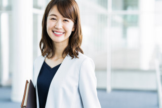 在宅勤務あり！英語⇔日本語の翻訳／東京本社 イメージ1