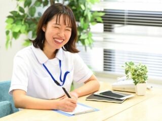 【月額26万円↑】未経験OK！クリニックで健康診断の受付 イメージ1
