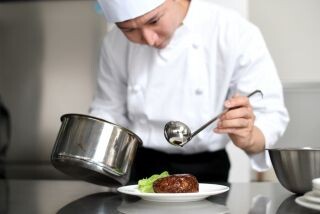 未経験OK！週払いOK！東京エアポートレストランでのキッチン業務 イメージ1