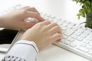 土日祝休み＊週払可＊産休代替＊大手企業での一般事務 イメージ1