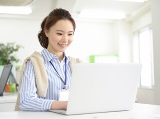 ＜17時退勤・残業月10h未満＞新宿駅徒歩3分＊データ入力 イメージ1