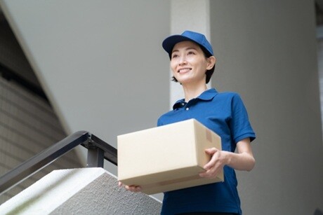 ＼大手宅配会社で荷物の配達／未経験歓迎！運転なしの同乗配達＊土日祝休み イメージ1
