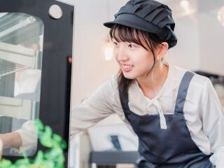 【池袋】高時給1800円／12月31日まで限定▼洋菓子販売 イメージ1