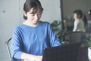 〖電話なし＊未経験OK〗官公庁事務♩書類チェック～入力など✐～40代活躍 イメージ1