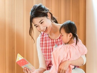 日払いOK！＼保育士＊10時～13時など／子供を見守る保育補助＊小規模保育園など イメージ1